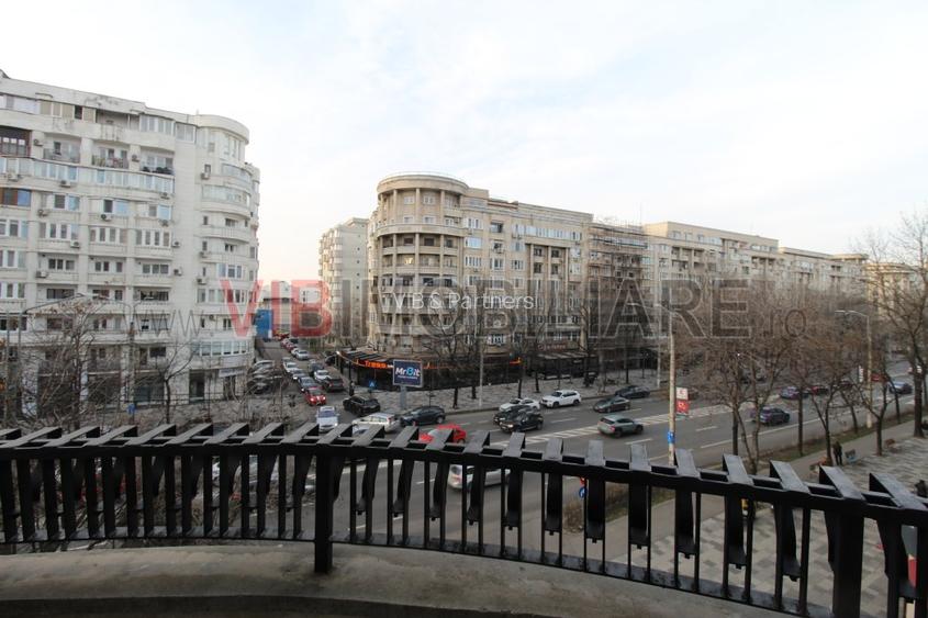 Decebal - Piata Alba Iulia - vedere bulevard - bloc mixt - 2 balcoane - 13