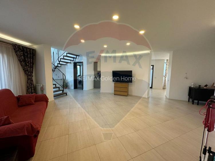 Casa / Vila deosebita in Golesti S+P+1E - 2