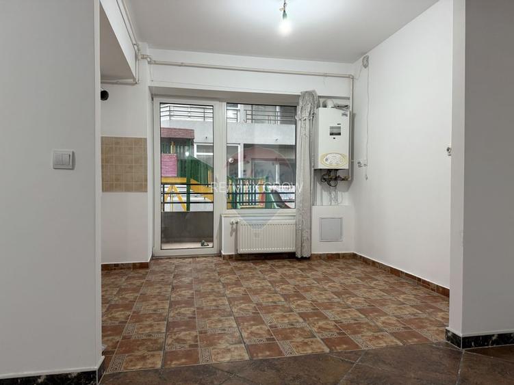 Apartament cu 3 camere de vânzare cu loc de parcare, Calea Bârladului - 4