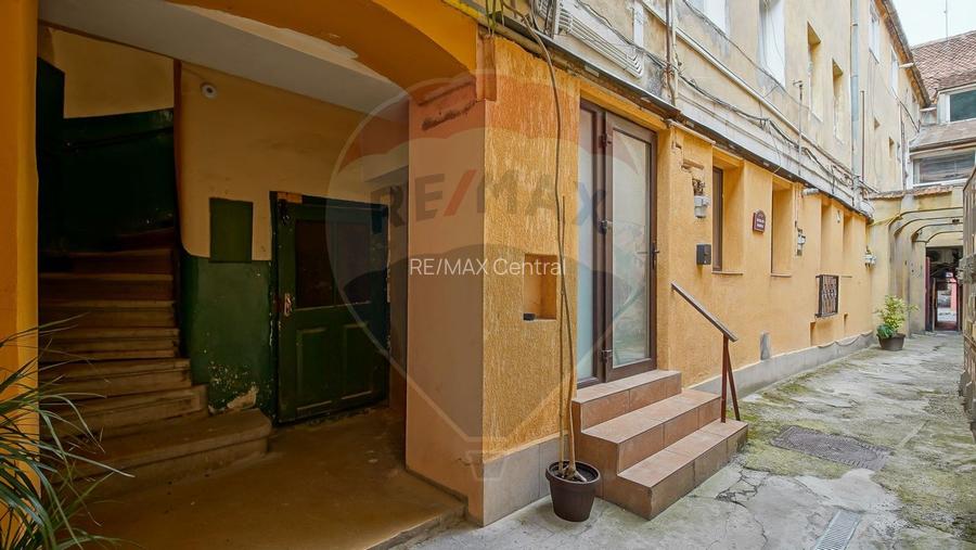 Apartament 3 camere si două băi, Str Republicii, Centrul Istoric - 11