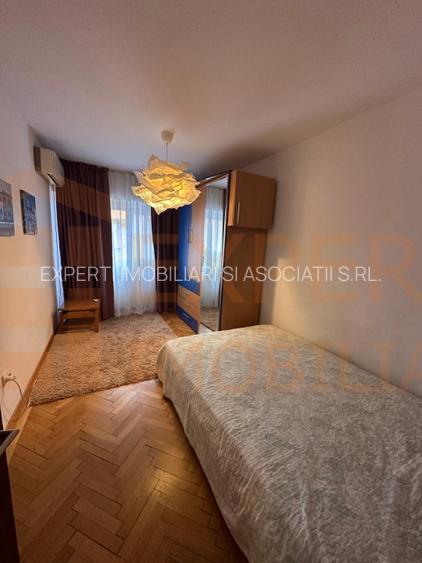 Apartament 3 camere de inchiriat, in zona Centrala -  vedere catre Blvd Mircea - 6