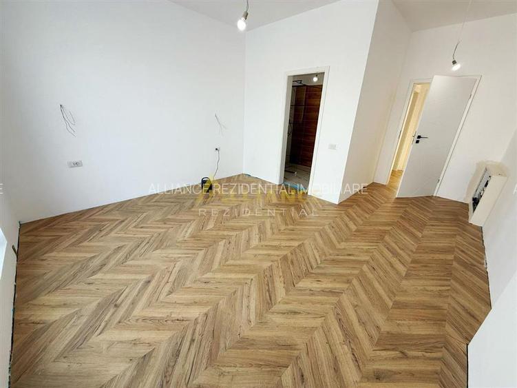 | STR. ZANELOR | CASA GATA DE MUTAT | 3 camere - 2 bai - 330 mp - 4