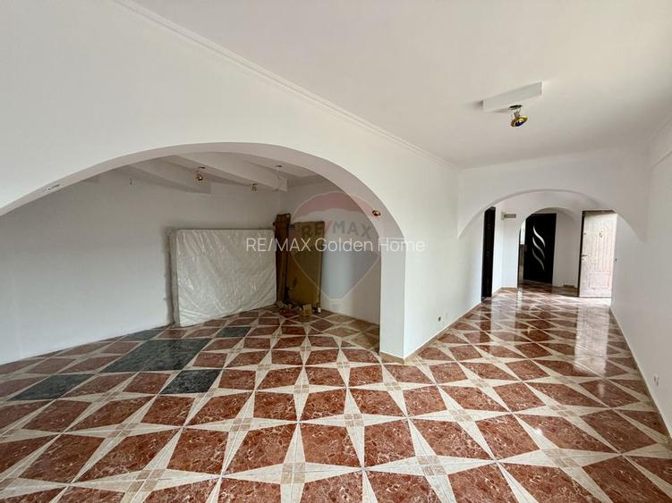 Casa / Vila cu 8 camere - 10