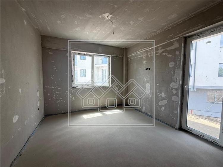 Apartament nou, 3 camere si balcon, 60 mp utili, Selimbar