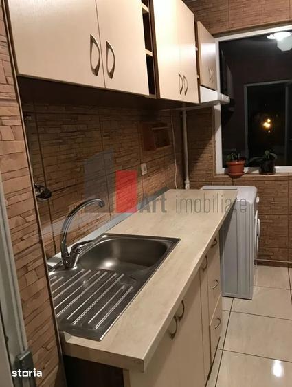 Vânzare apartament 3 camere Bd. Obregia - Turnu Măgurele
