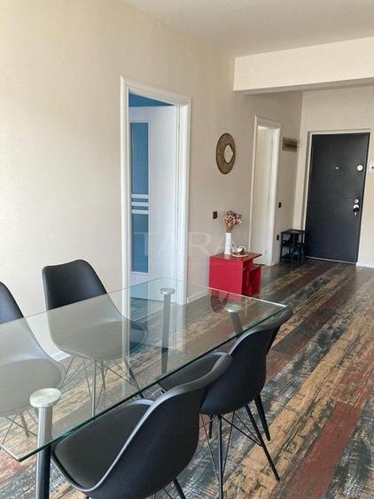 Apartament modern cu 2 camere și parcare subterană, zona VIVO.