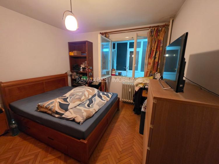 Titan, Constantin Brancusi intersectie Sadului, piata Minis, 5 min metrou - 5