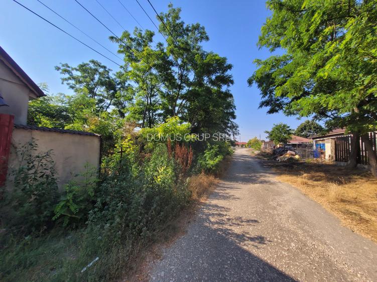Teren intravilan intre case - 2079 mp - Movilita - 4