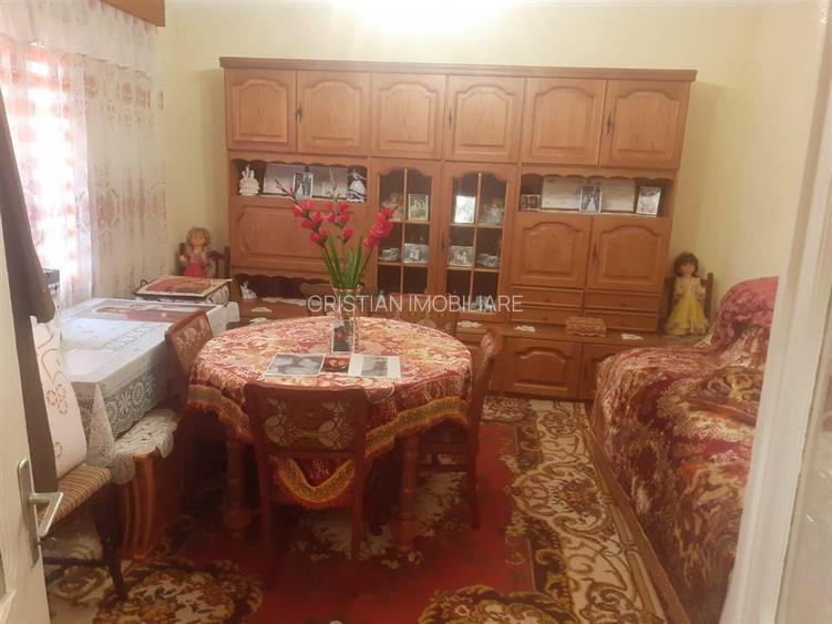 Casa 5 camere caramida Teren - 250 mp zona Centrala -Pta Mare - 5