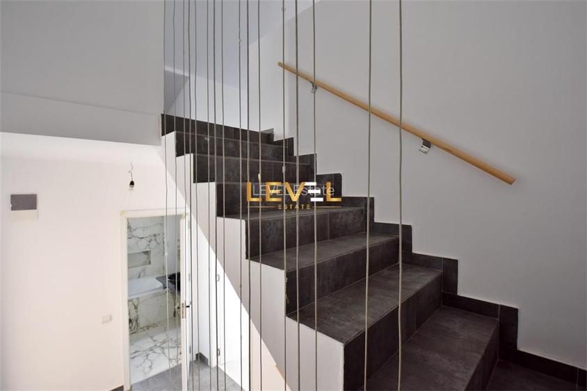 [VIDEO] Duplex Cu 3 Camere 74 Mp Utili +  Camera Hobby 35 mp Utili de Vanzare In - 18