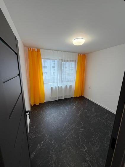 Militari- Metrou Pacii Apartament 4 camere.