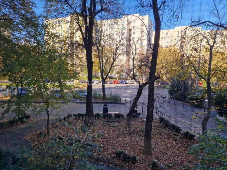 Vanzare Apartament 3 camere Drumul Taberei-Raul Doamnei - 8
