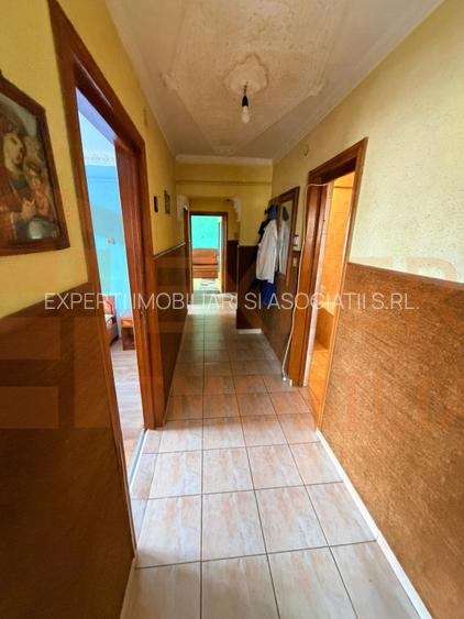 Apartament 3 camere, situat in zona Dacia - 3