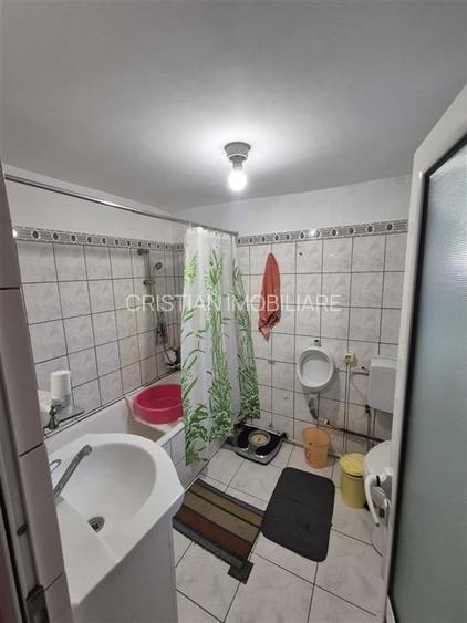 zona str.Plevnei-Poem Cafe, Apart 4 cam in vila 102 mp utili - 11