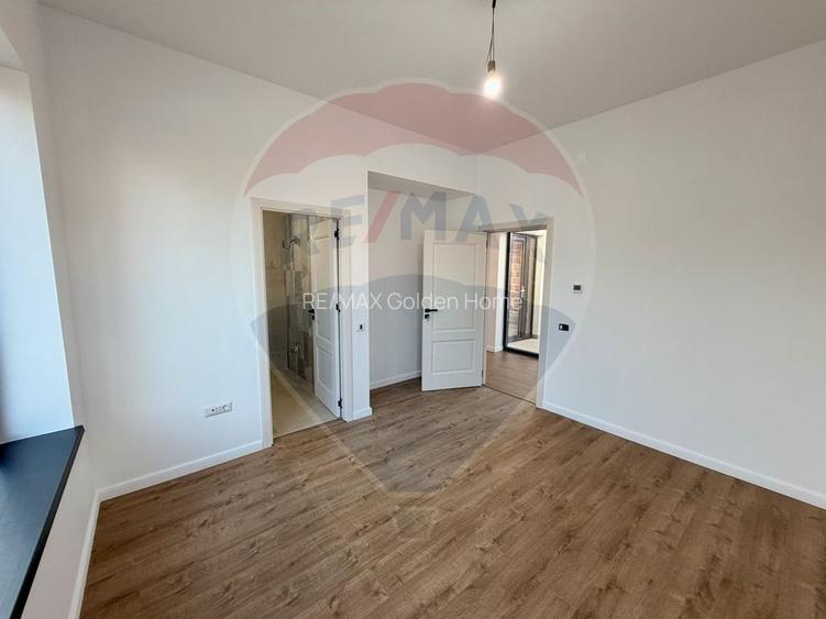 Casă / Vilă cu 4 camere de vânzare în zona Dedeman - 11