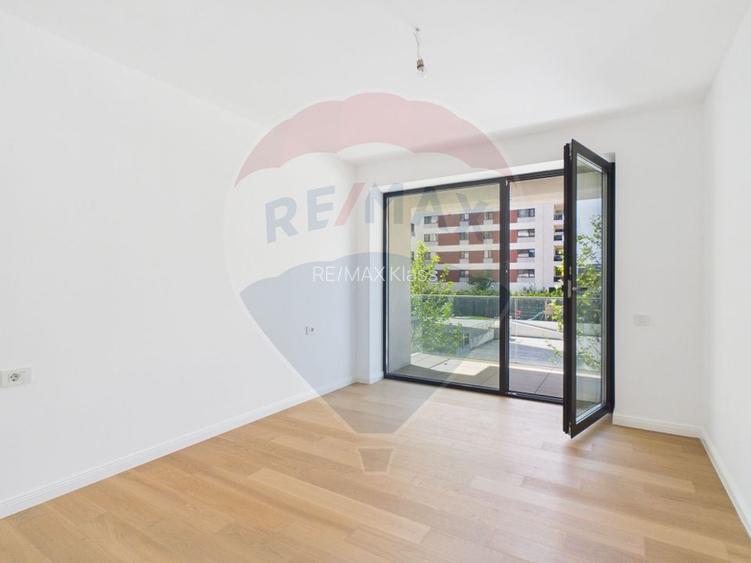 Apartament 3 camere view liber 94 MP utili - 2