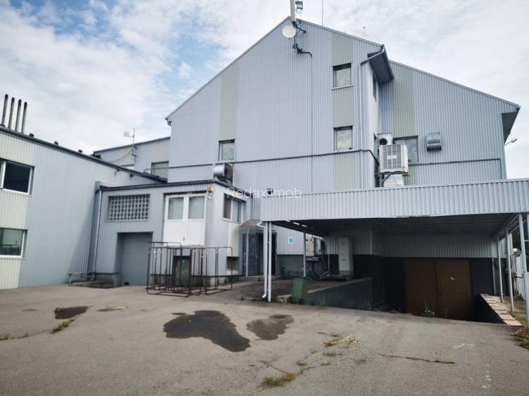 Fabrica mica industrie complet pregatita cu teren generos - 5