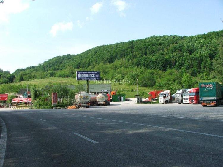 Vand pensiune si hotel la DN7/E81 Pitesti- Rm Valcea, teren 4 ha, 25euro/mp - 2