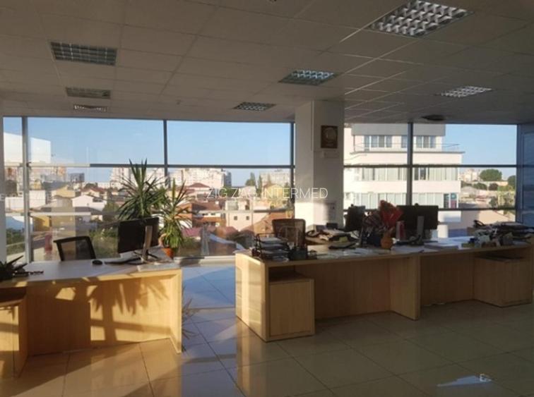 Bd. Mamaia - spațiu de birouri premium , 241 mp . - 9