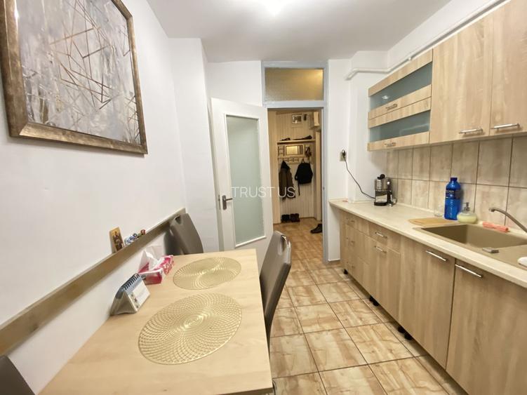 Apartament 3 Camere, Decomandat, Etaj 3, Garaj, Aradului, Comision 0% - 3