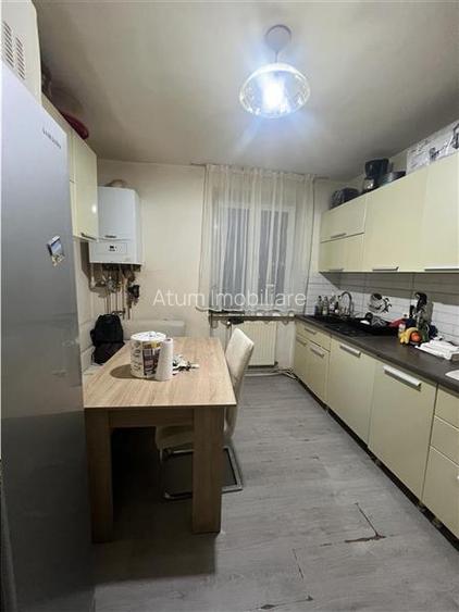Apartament cu 4 camere 2 bai si balcon etaj 1 zona Rahovei din Sibiu - 16