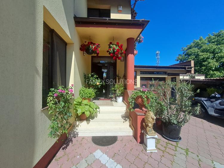 Casa individuala cu piscina. P+1+M. zona foarte buna - 55