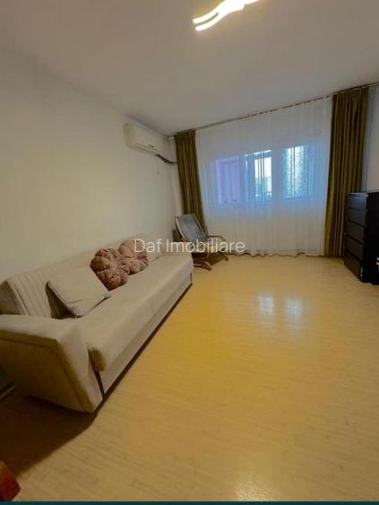 99000 euro -2camere -56mp- bloc 1984 - Gorjului metrou - 5