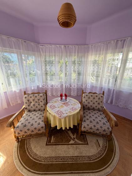 Vilă istorică de vânzare Castel Aura Buzescu Bușteni str. Victoriei nr. 11