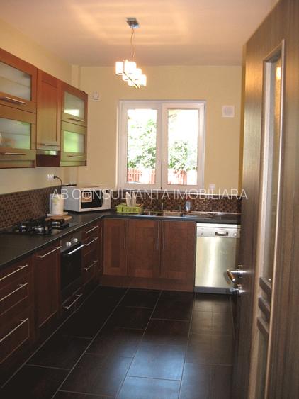 Zona Ion Mihalache vila 7 camere - 15