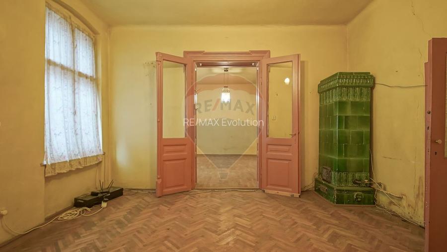 Clădire pt clinică stomatologică 10 camere, S + P + E, teren 282 mp - 17