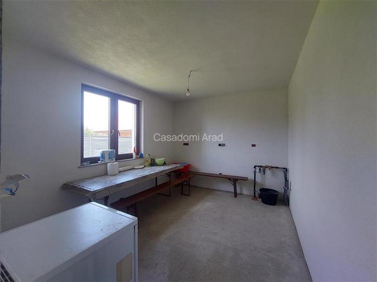 PRET REDUS!!! Casa parter cu pod mansardabil in Livada - 5