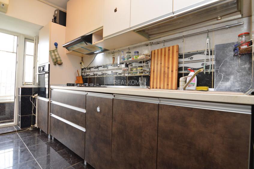 VANZARE APARTAMENT 3 CAMERE B.DUL LIBERTATII - PARLAMENT – IZVOR- COMISION 0 % - 24
