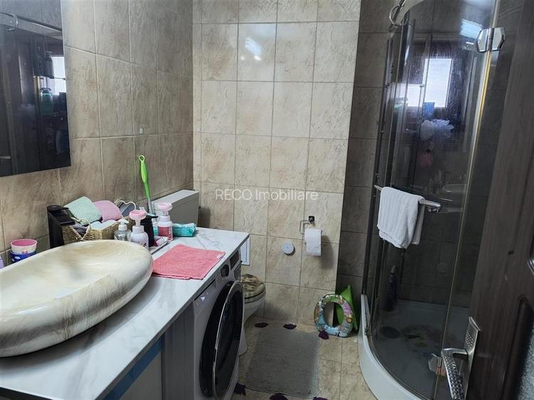 RECO Apartament de vanzare 3 camere in Paleu - 6