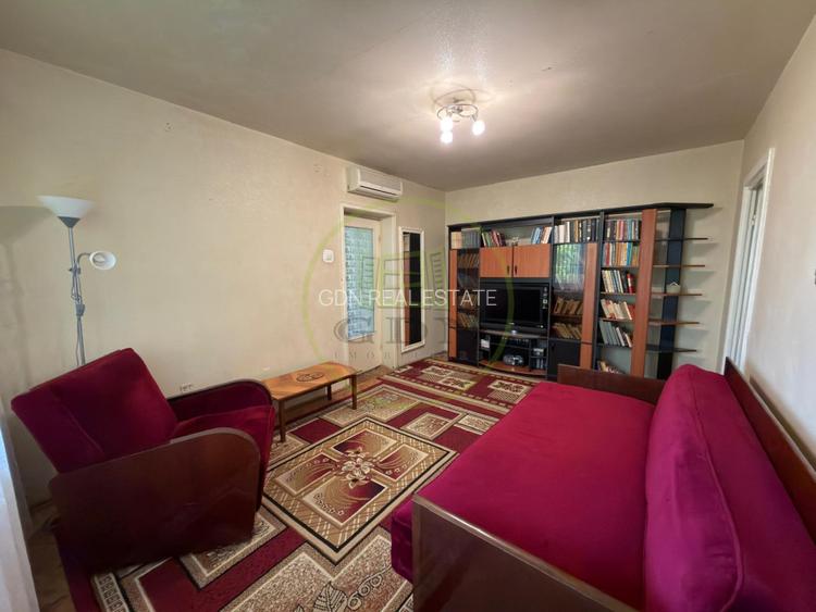 Apartament 2 camere, decomandat, cartier George Enescu, zona Scoala nr. 12 - 2