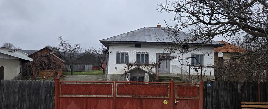 Casa si teren de vanzare Poienari - Bumbesti Pitic - 12