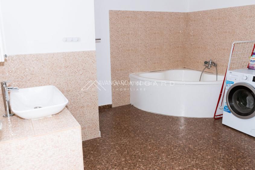 | Casa individuala cu 5 camere | 211 mp | 450 mp teren | Zona Vivo | - 11