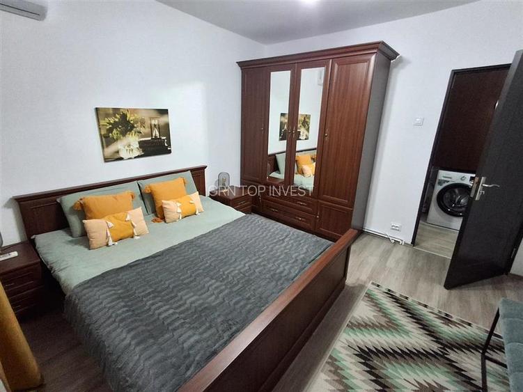 Apartament 3 camere decomandat balcon pivnita zona Vasile Aaron - 14