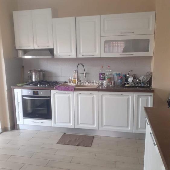 Casă/ Vilă de Vînzare  - 4