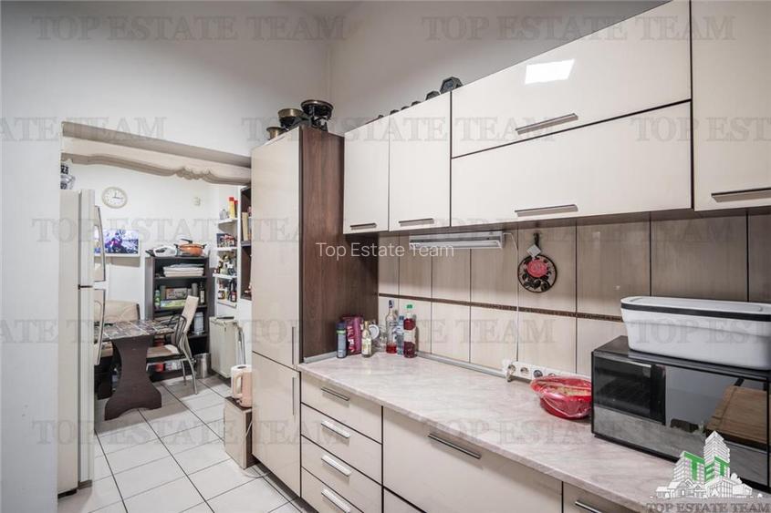 Vila de vanzare  - Zona Victoriei | Pretabil birouri, clinica sau rezidential - 9