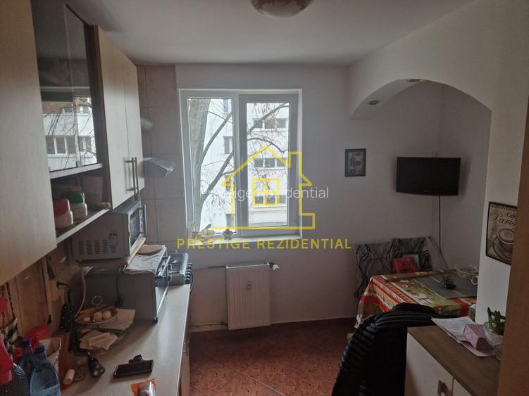 Apart.3 camere Ozana-1 Decembrie-Titan-Pallady-Metrou - 9