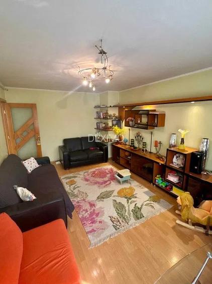 FAR-APARTAMENT CU 3 CAMERE DECOMANDAT MOBILAT CENTRALA GAZE - 2