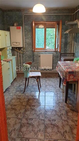 Ultracentra Calarasilor - Bariera 2 camere etaj 2, confort 1 decomandat Spatios, - 7