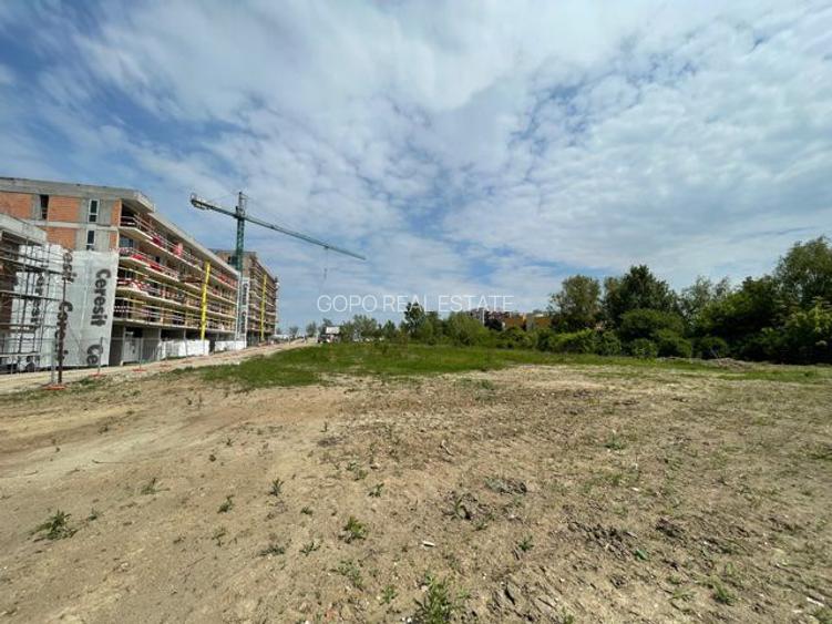Teren Sisesti 9055 mp teren superb deschidere str lac 60 m - 12
