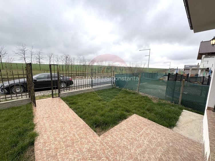 Casă cu 3 camere  toate utilitățile - 105.000E cu teren in  concesiune - 10