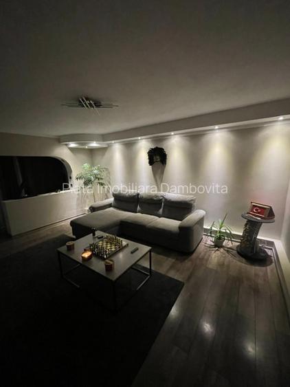 Apartament 3 Camere Decomandat, 80 mp, Etaj 2 - Zona Clubul Sportiv, Târgoviște - 2