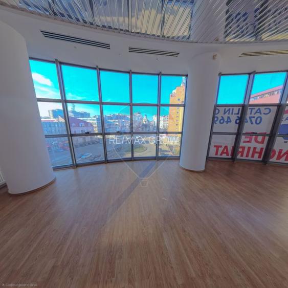 Spatiu 39 mp etaj 3, str Piata Revolutiei - 2