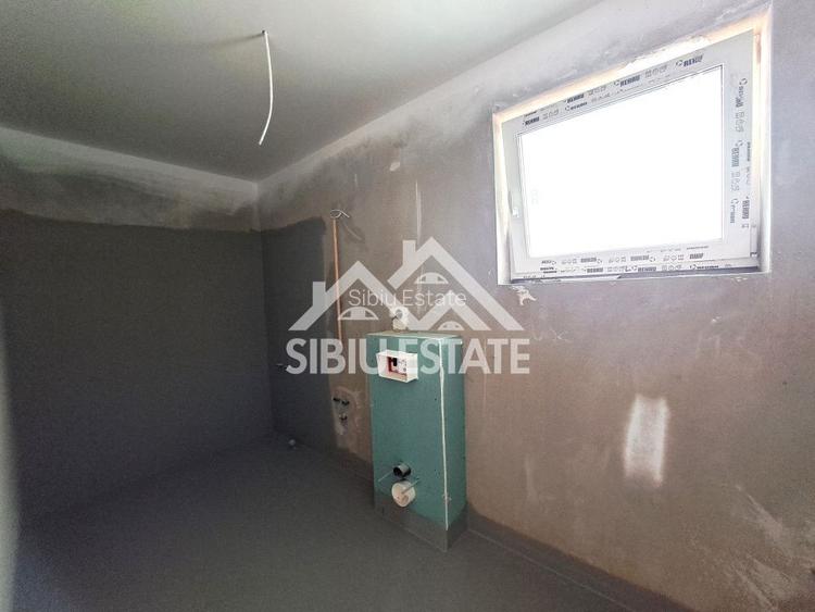 Casa noua 4 camere, 2 bai, terasa, curte si magazie - 7