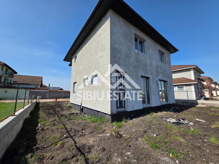 Casa individuala 5 camere ,super pret, Sura Mica ,Sibiu - 8