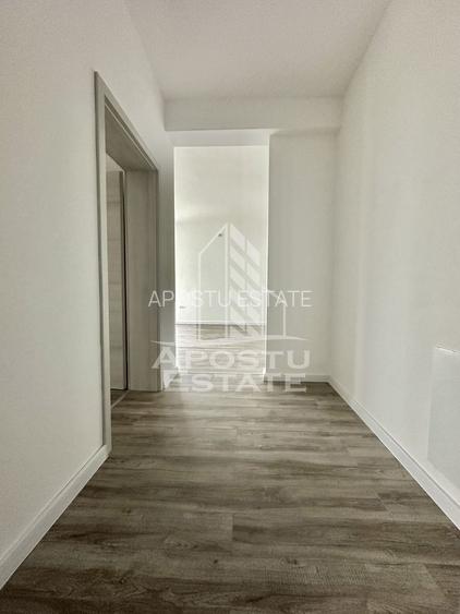 Apartament cu 2 camere, decomandat, bucatarie inchisa, terasa 13 mp - 8