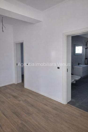 Casa noua cu etaj in oras - 10